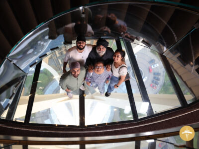 Example selfie from the Oculus camera showing a smiling family of 5
